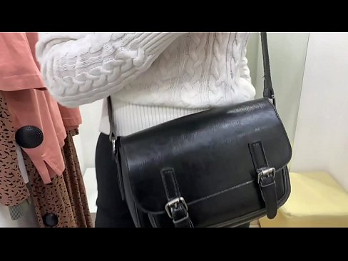 ❤️ ציבור מאַסטערביישאַן פון יונג הור פעראַלבעררי מיט אַ דילדאָ אין די פּאַסן צימער ❤️ פּאָרנאָ ווק ביי אונדז yi.bestsexporno.ru ❌️❤